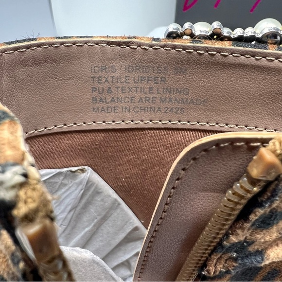 Betsey Johnson women’s Idris platform Embellished Buckle sash bootie size 5 - Picture 11 of 13